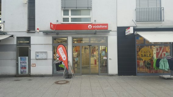 Vodafone Shop Lörrach der APM Kommunikations- und Sicherheitstechnik GmbH in Lörrach - Logo