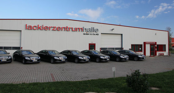 Lackierzentrum Halle GmbH & Co. KG in Merseburg an der Saale - Logo