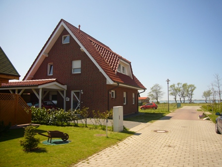 16 strandnahe Ferienwohnungen auf der Insel Rügen in Wiek - Logo