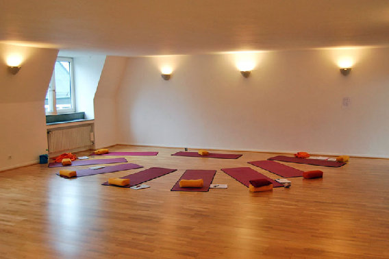 TRIPADA - Akademie für Gesundheit und Yoga in Wuppertal - Logo