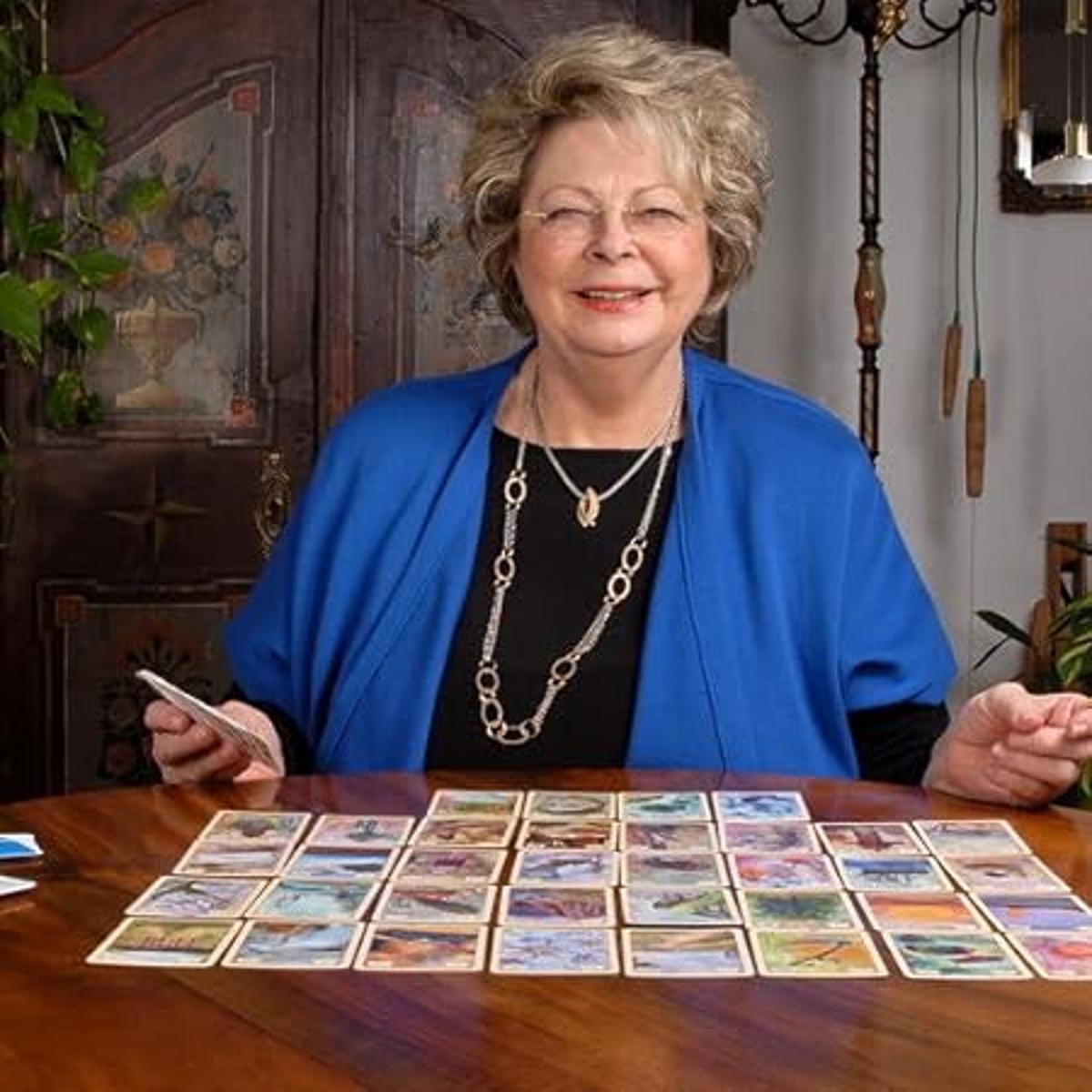 Brika Verlag - Britta Kienle - Lenormand Kartenlegekurse in Esslingen am Neckar - Logo